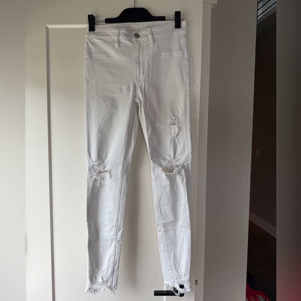 American Eagle Outfitters White Ripped Skinny Jeans